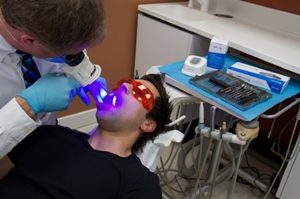 口腔内蛍光観察装置 VELscope®Vx（ベルスコープ）の特徴｜口腔がん検診